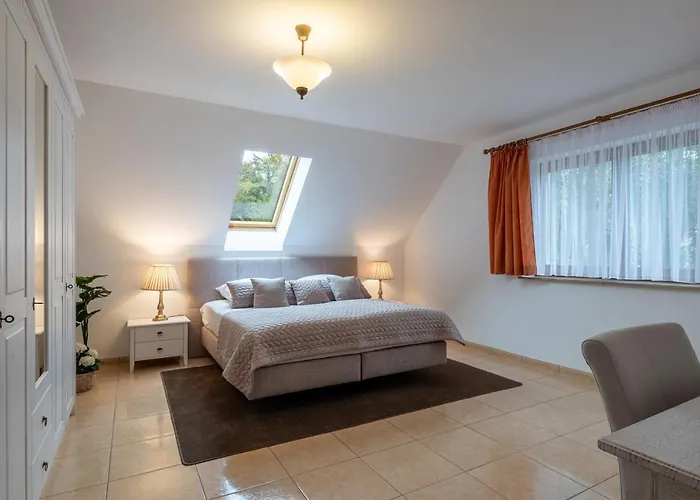 Im Gruenen Muehlenbeck-nahe Berlin *